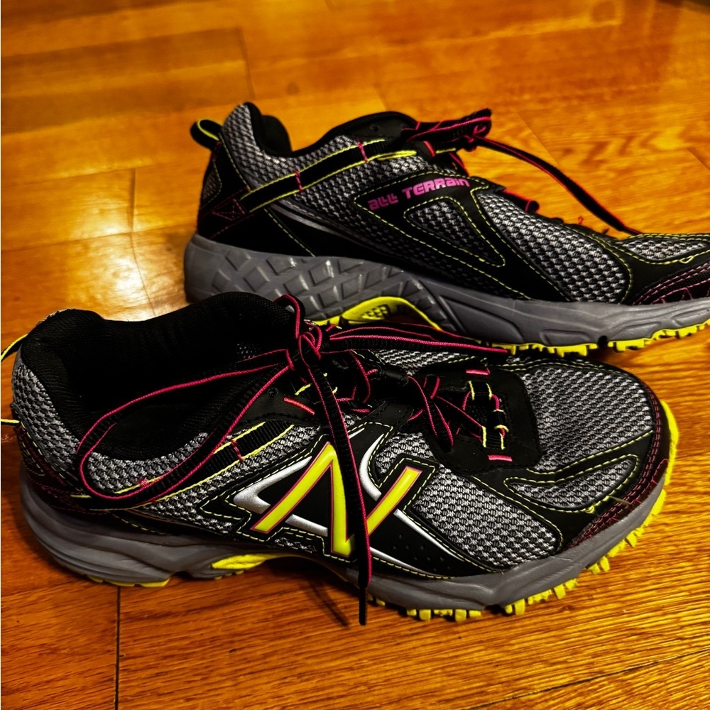 New Balance Women’s Black, Gray & Yellow Trail Sneakers with Pink Stitching